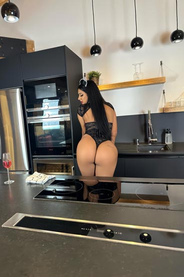 Copacabana Escort High tall
